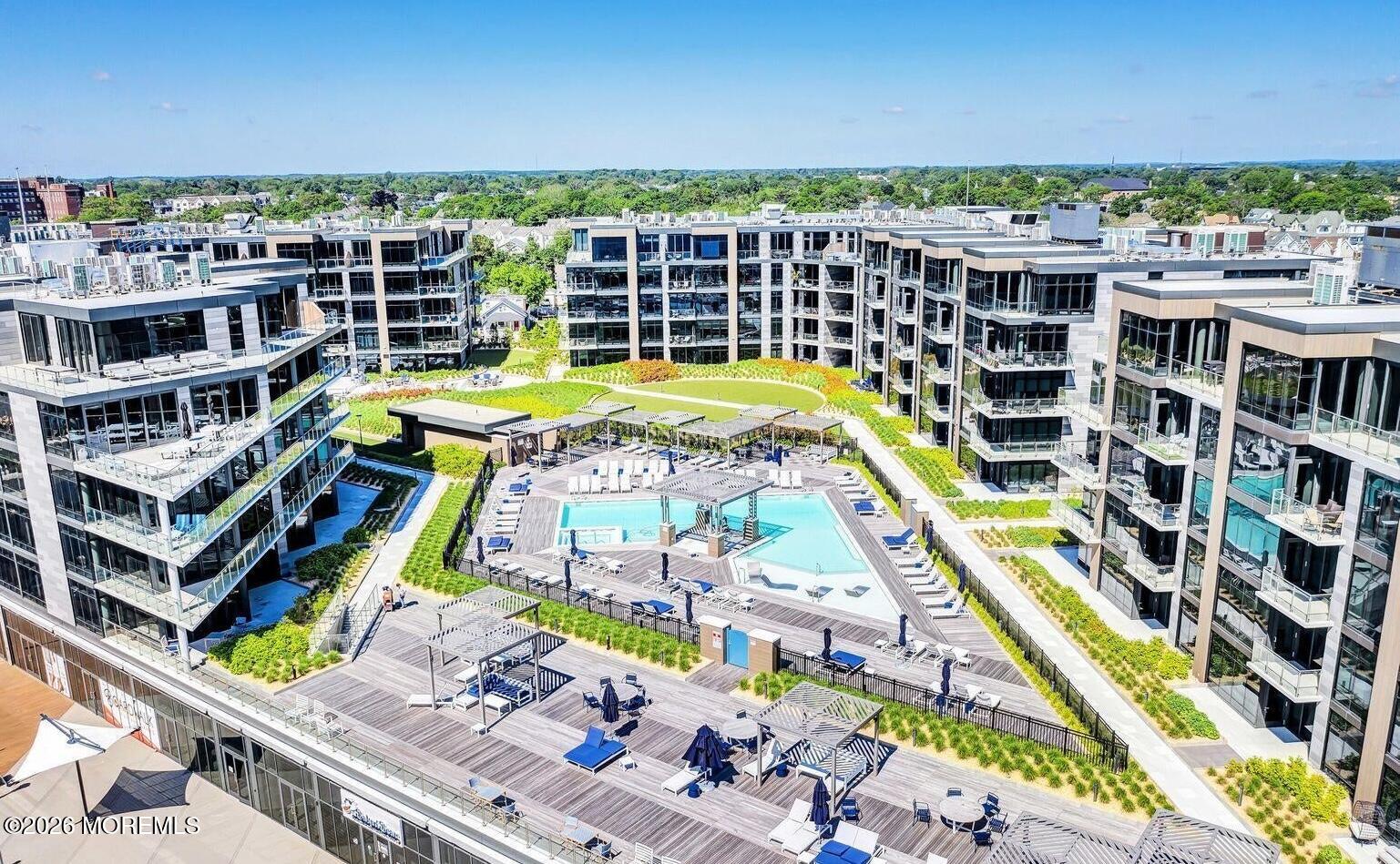 30 Melrose at Lofts at Pier Village
